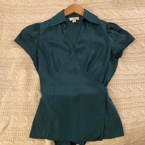 Ann Taylor LOFT Size 2 forest green blouse